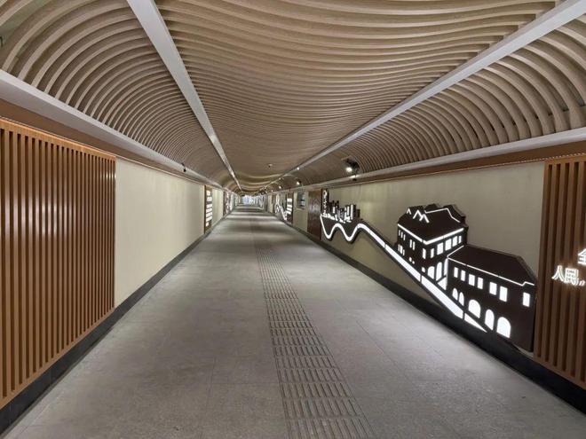 改造后→上海火车站旁这条地下通道焕新“亮”相！市民路过：安全又安心！(图7)