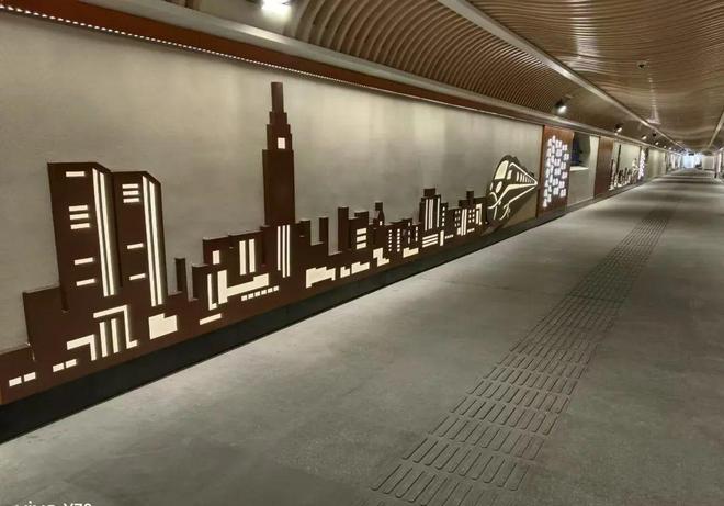 改造后→上海火车站旁这条地下通道焕新“亮”相！市民路过：安全又安心！(图6)