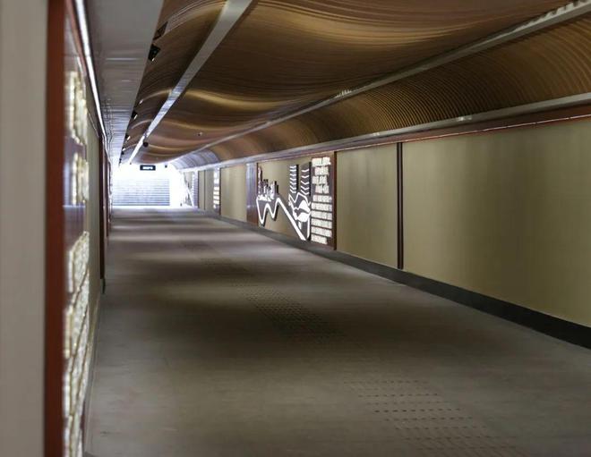 改造后→上海火车站旁这条地下通道焕新“亮”相！市民路过：安全又安心！(图9)