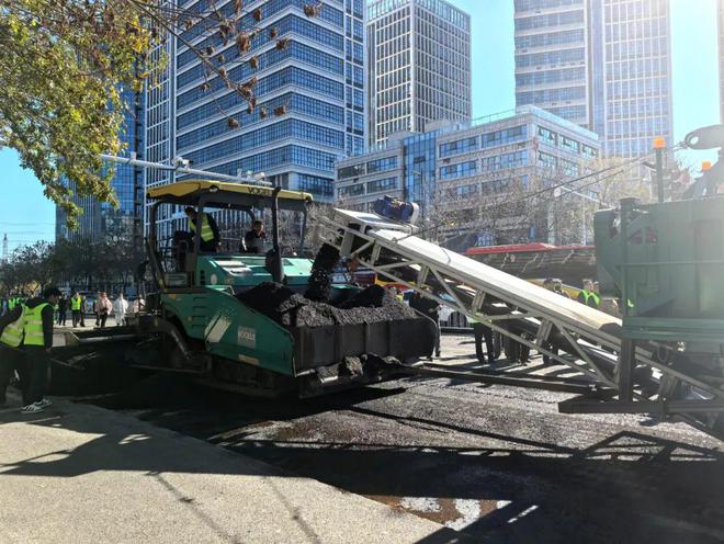 许昌：城市道路“焕”新颜 民生福祉再提升(图1)