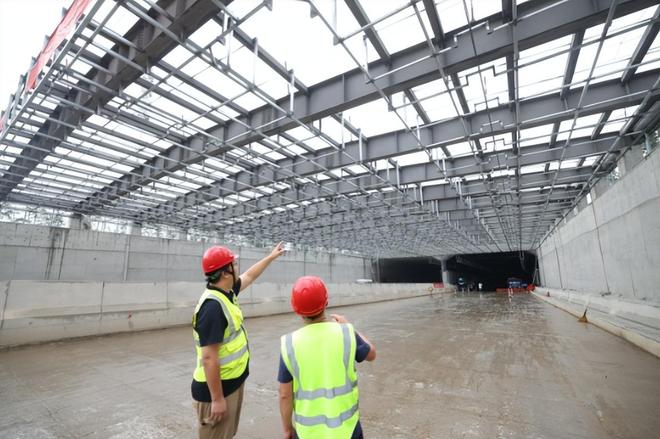 外国专家：中国又开始“反人类操作”耗资125亿把高速搬到地下(图4)