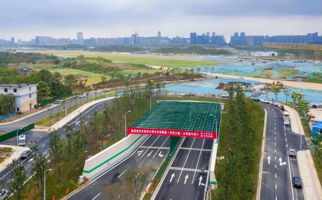 外国专家：中国又开始“反人类操作”耗资125亿把高速搬到地下(图10)