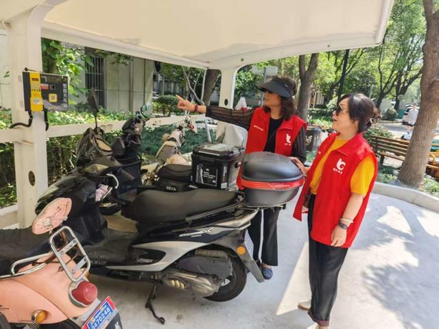 基础设施做加法安全隐患做减法！浦东北蔡这一居民区完成非机动车全域治理(图2)