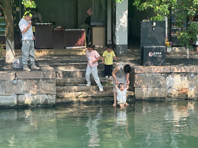 源头截污见效朱家角老街重现水清岸秀(图4)