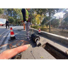 成渝中线高铁人和隧道顺利贯通(图1)