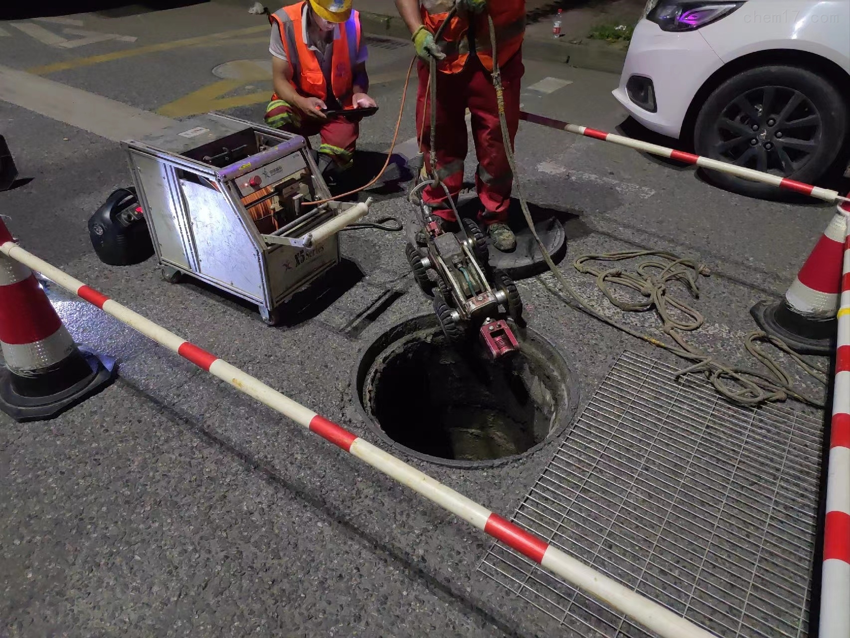 哈尔滨城市环境建设集团申请管道非开挖修复装置及修复方法专利实现管道创新(图1)