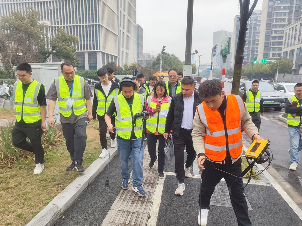 新春走基层丨贵安这一市政道路项目从施工到通车仅用27天(图1)