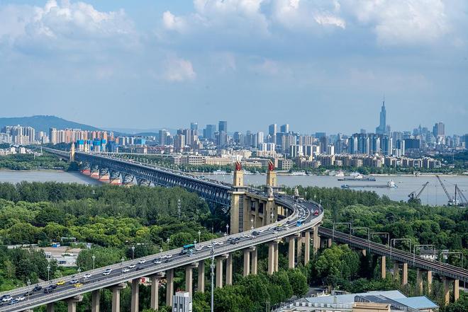 城市年鉴2025︱城市更新：单体改造到系统焕新的战略转型(图4)